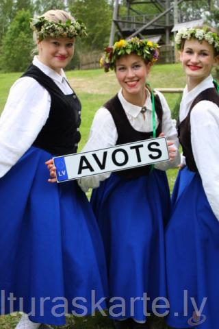 JDK AVOTS meitenes